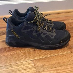 Oboz size 9. Perfect condition